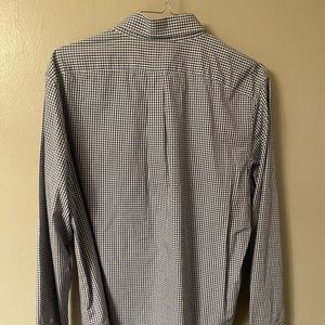 Vineyard Vines men’s dress shirt